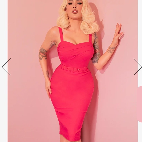 Jawbreaker Dress in Hot Pink w/ belt - Picture 1 of 5